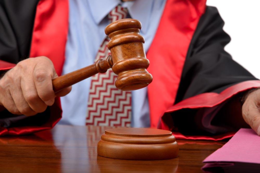 发生离婚纠纷后法院在判决离婚时如何执行