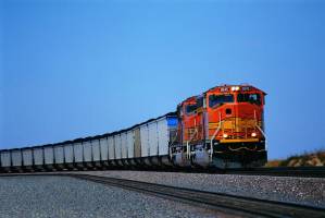 铁路货物运输合同中收货人法律地位研究