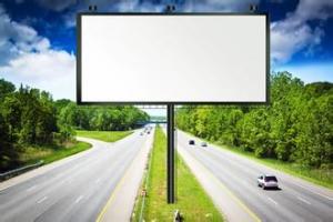 河北新规：高速公路禁止设置广告设施