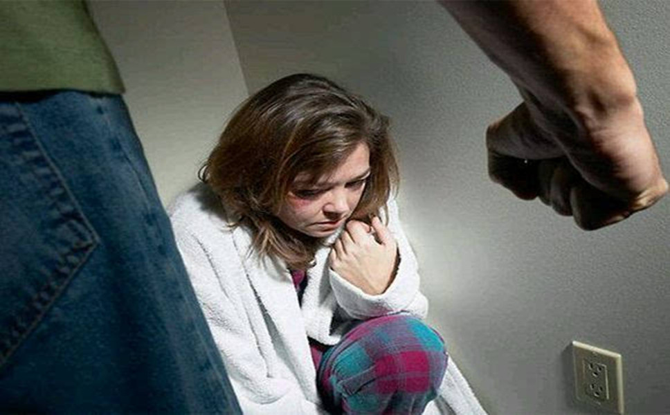 常被妻子醉酒后家暴遭遇家暴怎么求助