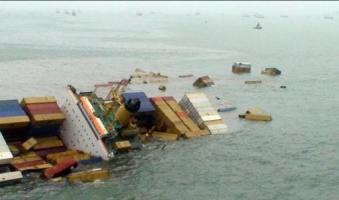 長江發生船舶碰撞
