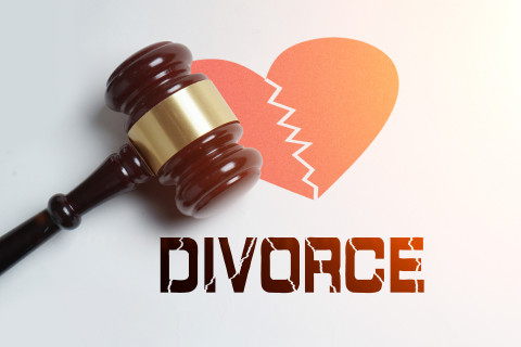 离婚起诉书范本怎么写，向法院递交离婚起诉书必须本人吗