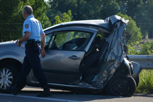 一般交通事故的保险赔偿需要多久，基本流程怎么走