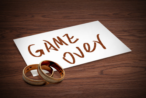 离婚协议书要求有哪些？离婚协议书有哪些风险？