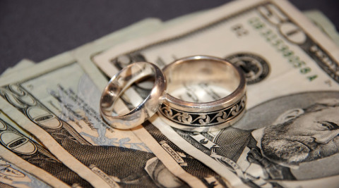 婚前隐瞒债务是诈骗吗