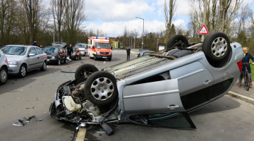 交通事故责任认定保险公司怎么赔付