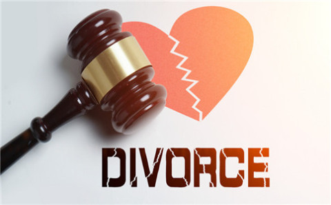 女方起诉男方离婚需要带什么证件